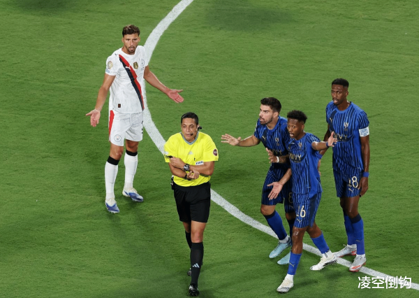 Tranh cãi lớn! Trước khi Manchester City ghi bàn, bóng ném của Nuri đã bị bỏ qua, và Inzaghi đã gầm lên một cách giận dữ