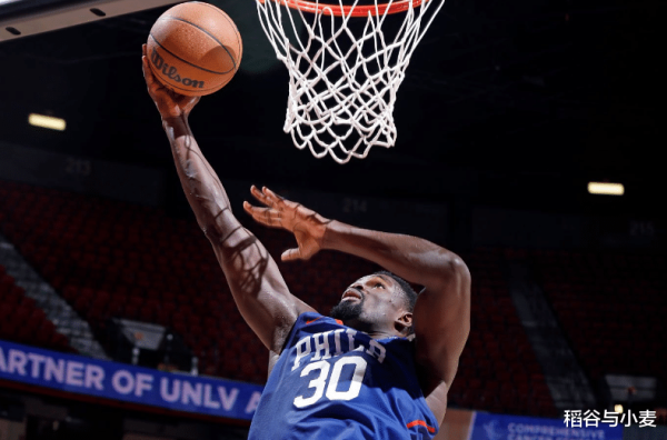 Phòng thủ bên trong thật tuyệt vời, 76ers Inside Star có cơ 